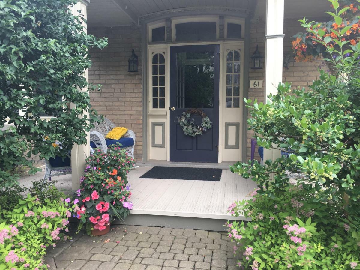 Cottage On Caledonia Bed & Breakfast Stratford Exteriör bild